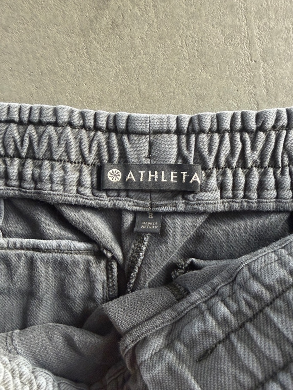 Athleta, size 8 - Picture 3 of 5
